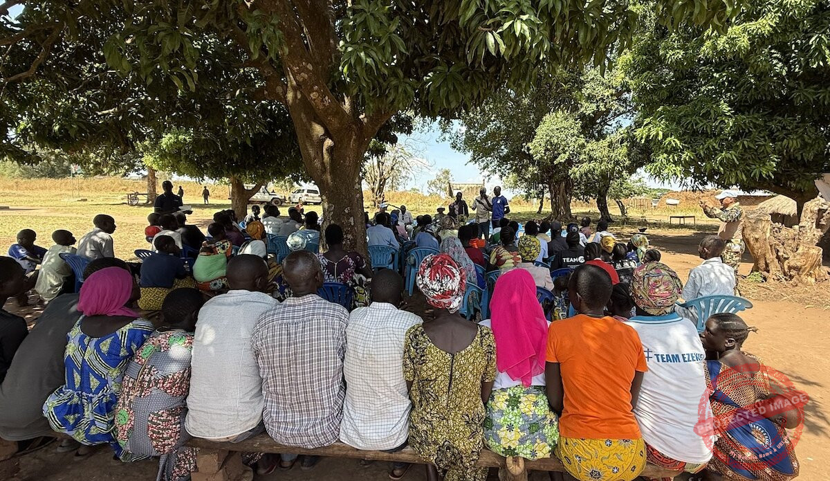 Residents meet under in Morobo County. [Photos: UNMISS]